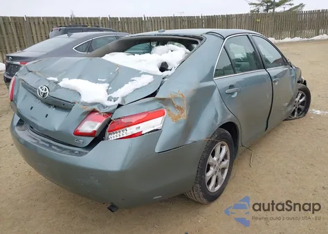 2011 Toyota Camry Le z USA, uszkodzony, nr VIN 4T1BF3EK5BU671352